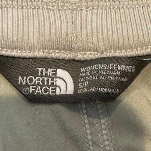 Women's The North Face Tan Casual Shorts - Picture 4 of 4